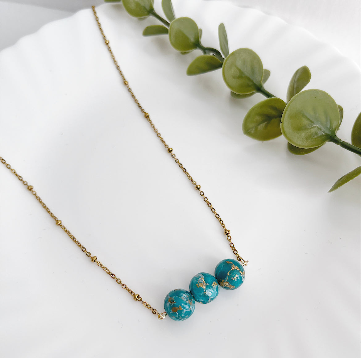 3 Beads Necklace in Blue