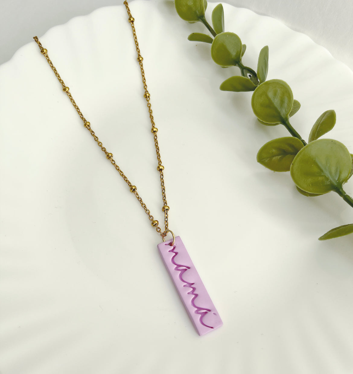 Mamá Necklace in Purple