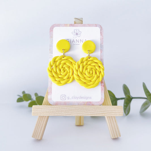 Yellow Knited Circle