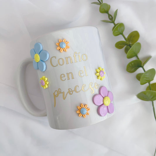 Confío en el proceso Mug
